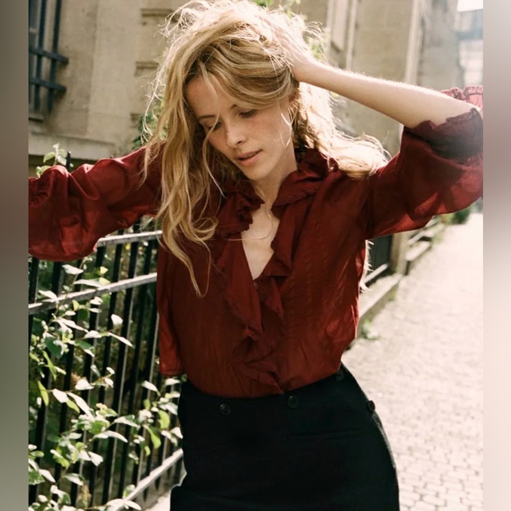 Doen Hardy Top in Deep Crimson - Picture 9 of 12